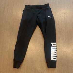 Puma Sweatpant Joggers in Black. Size S